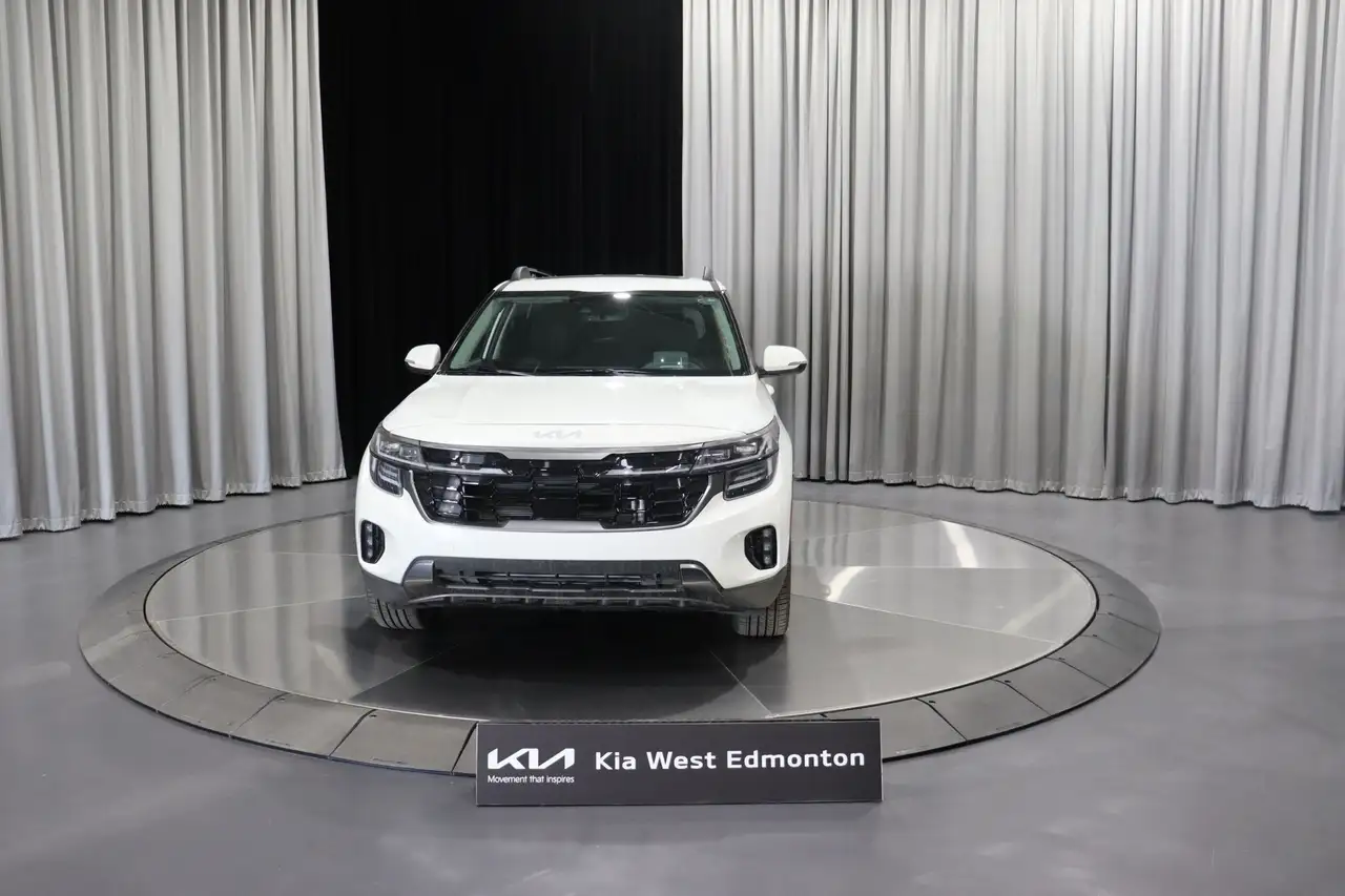Kia Seltos снимка Kia Seltos