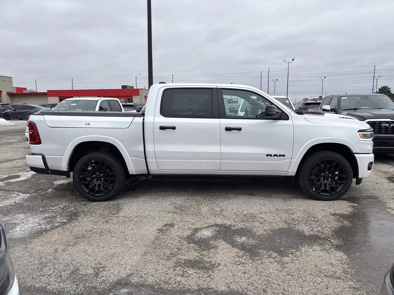 RAM 1500 снимка RAM 1500