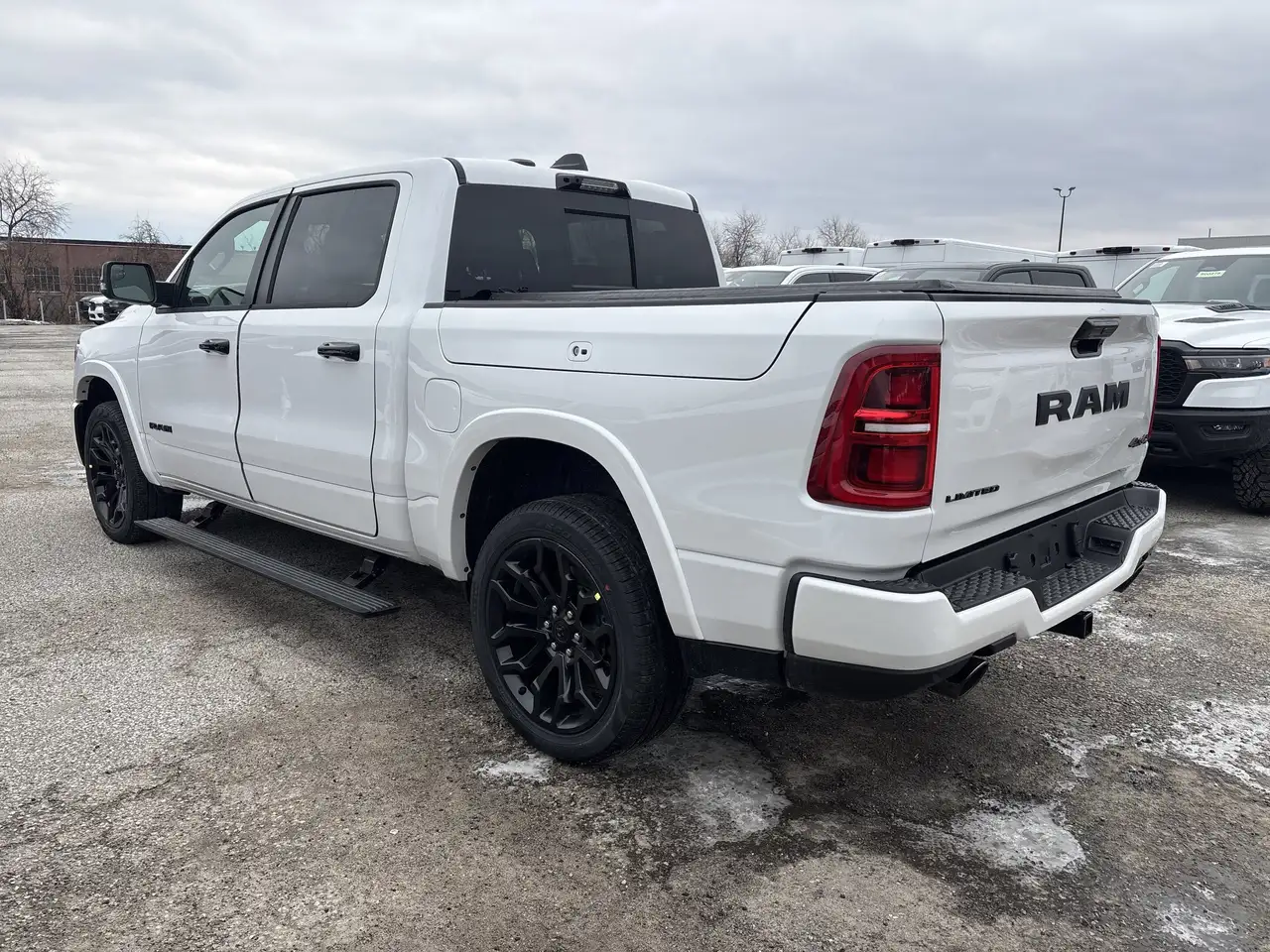 RAM 1500 снимка RAM 1500