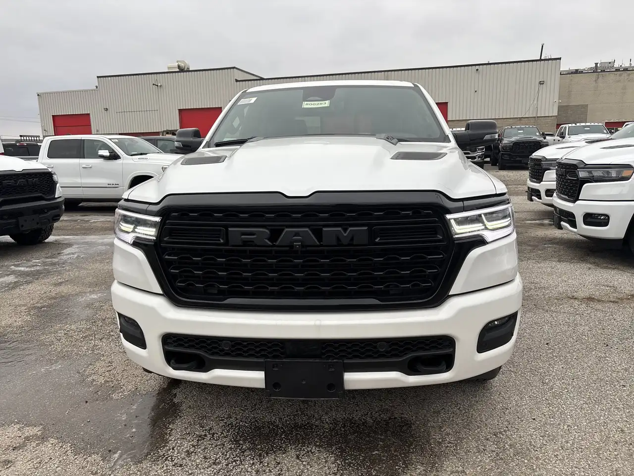 RAM 1500 снимка RAM 1500