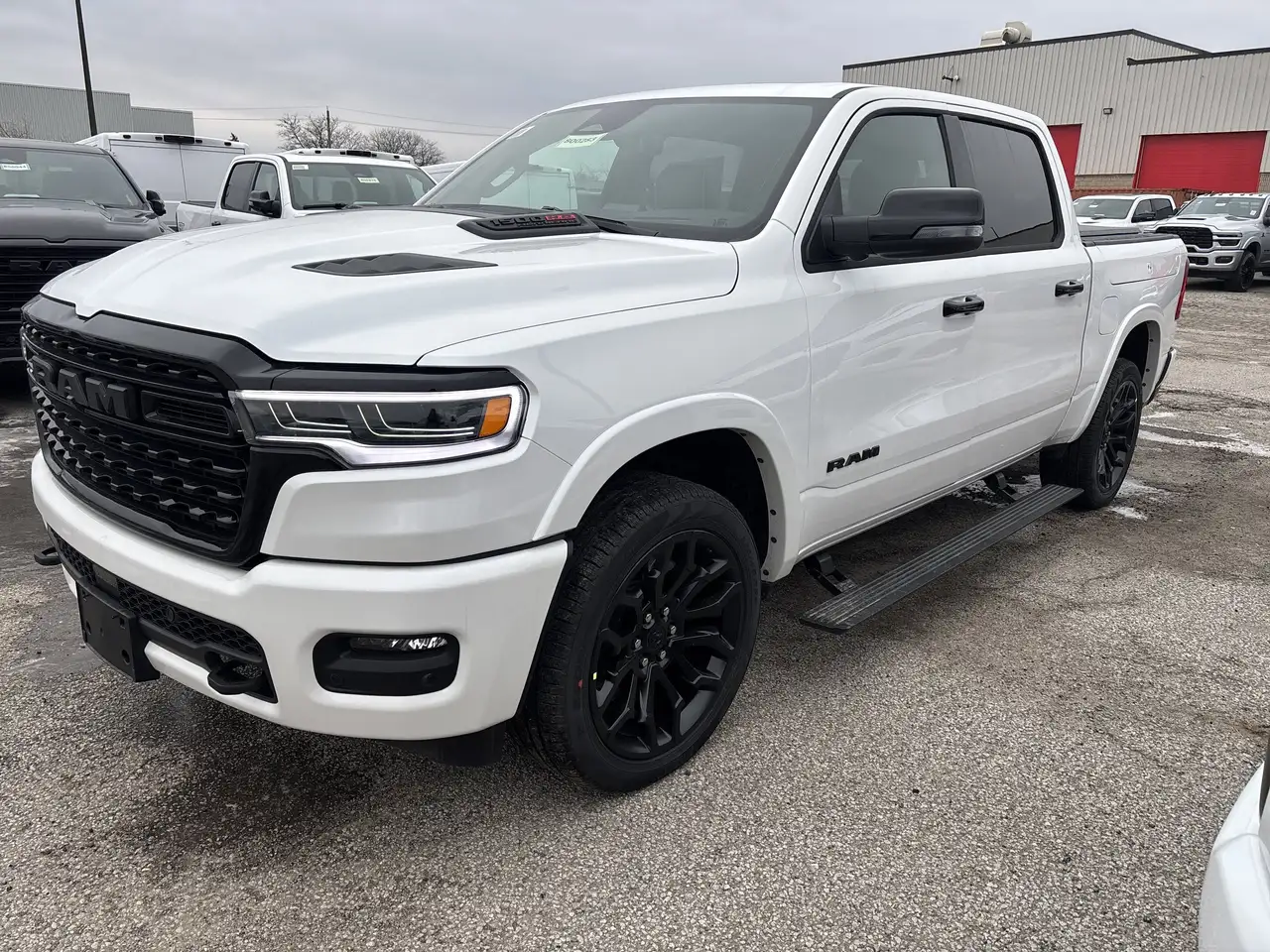 RAM 1500 снимка RAM 1500