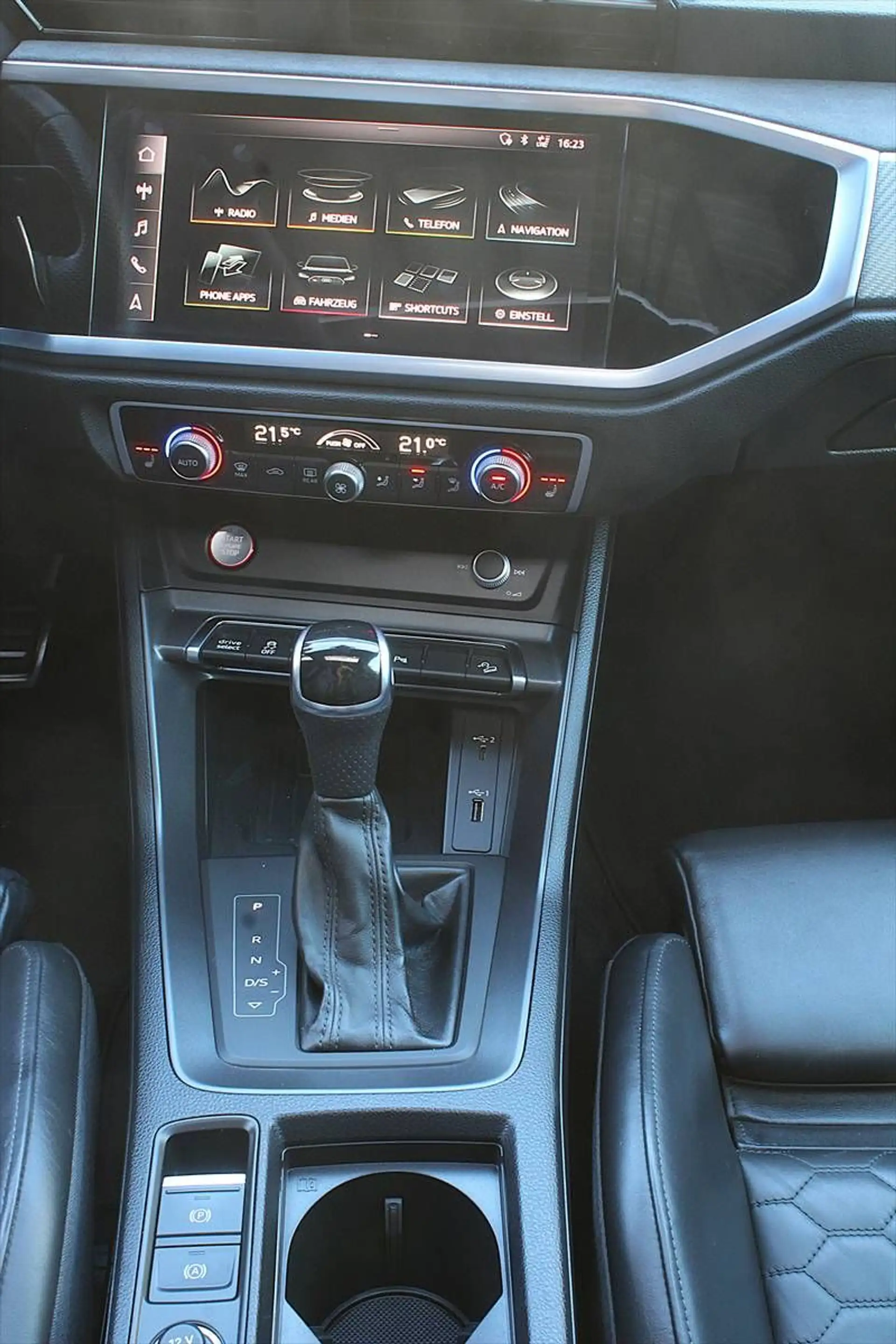 Audi RS Q3 Sportback 280 km/h Panorama Alu 21 — photo 10