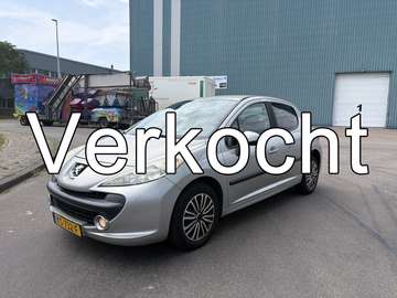 1.4 VTi X-line 5-Deurs 96 PK. Zuinige en fijn rijd