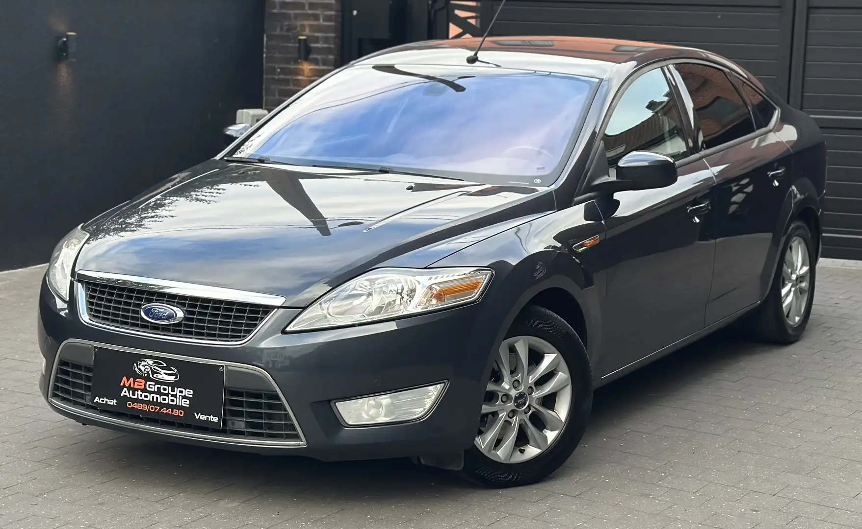 Ford Mondeo 1.8 TDCi Titanium / AIRCO / FULL Noir - 1