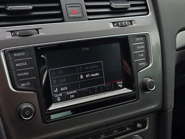 Volkswagen Golf view 13