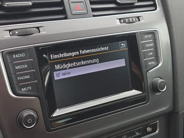 Volkswagen Golf view 14