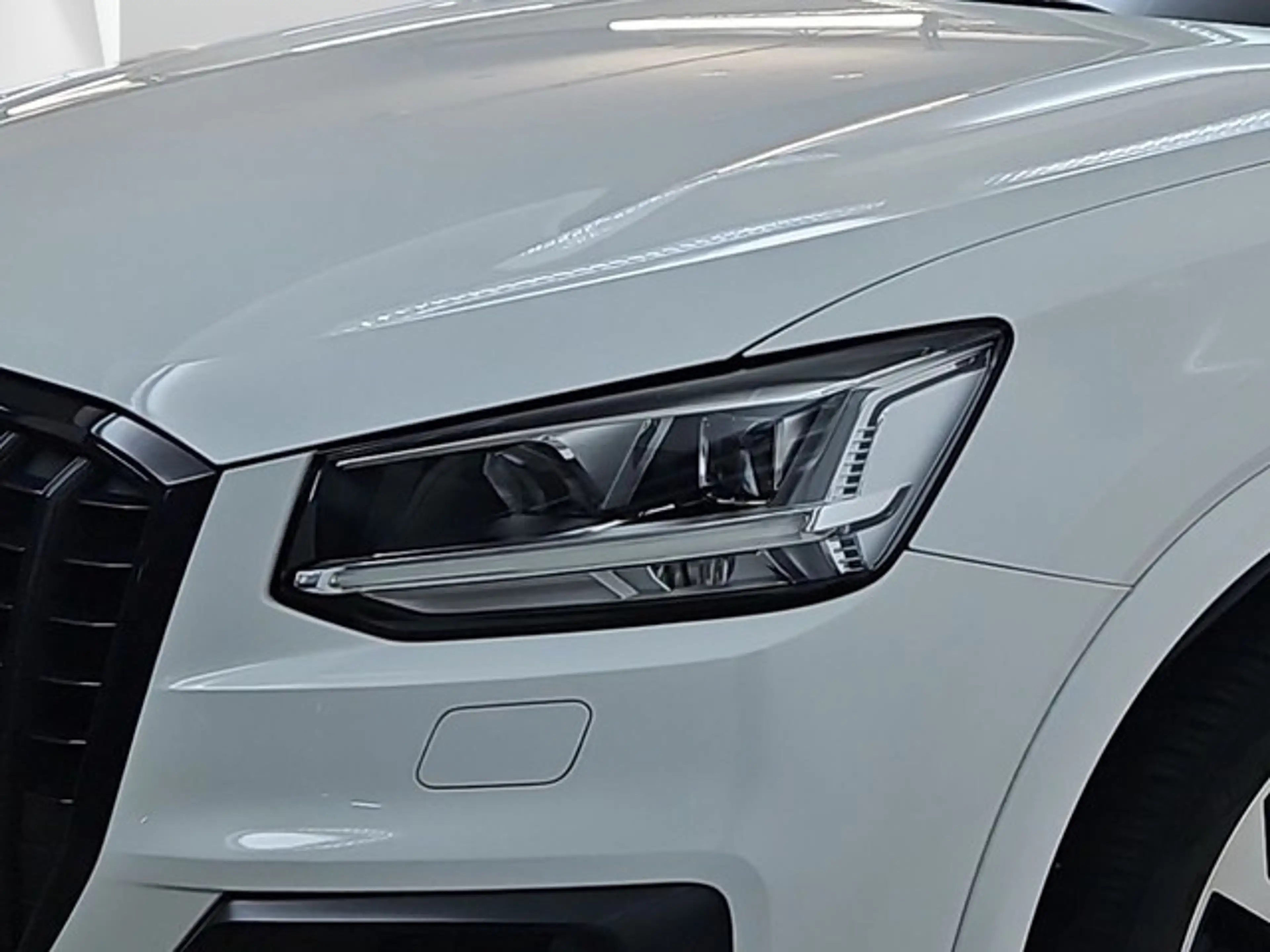 Audi SQ2 2.0TFSI quattro KAMERA NAVI EINPARKH SITZH — photo 3
