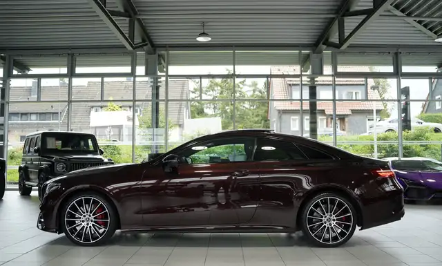 Mercedes-Benz E-Class view 11