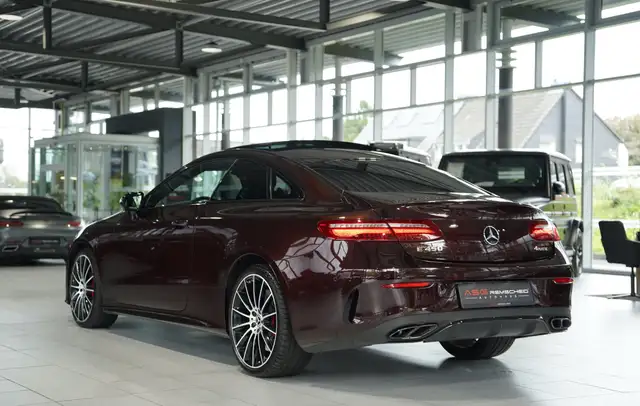 Mercedes-Benz E-Class view 10