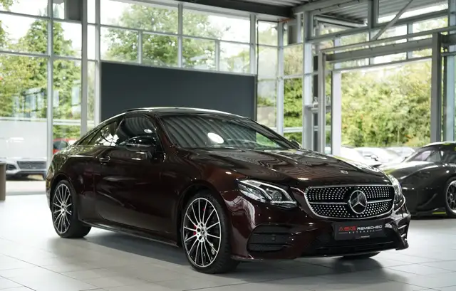 Mercedes-Benz E-Class view 6