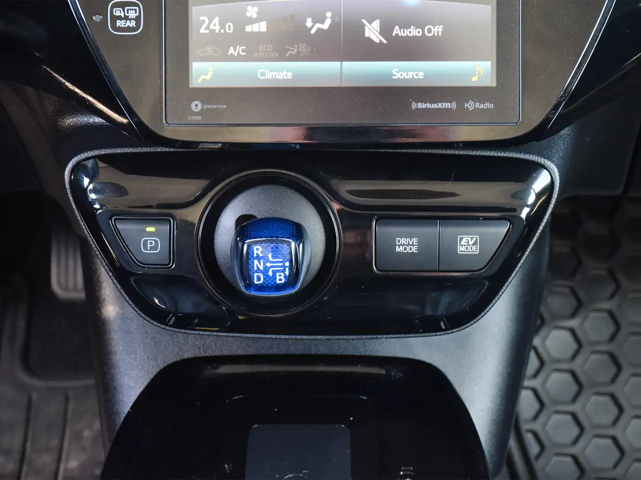 Toyota Prius снимка Toyota Prius