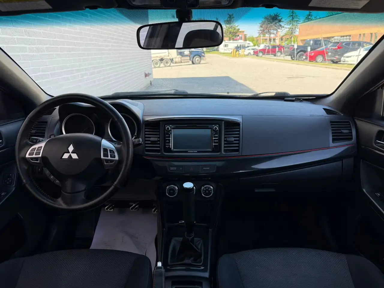 Mitsubishi Lancer снимка Mitsubishi Lancer