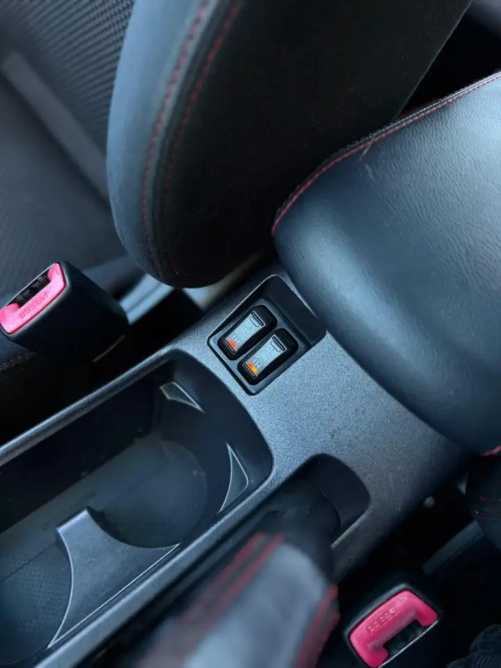 Mitsubishi Lancer снимка Mitsubishi Lancer