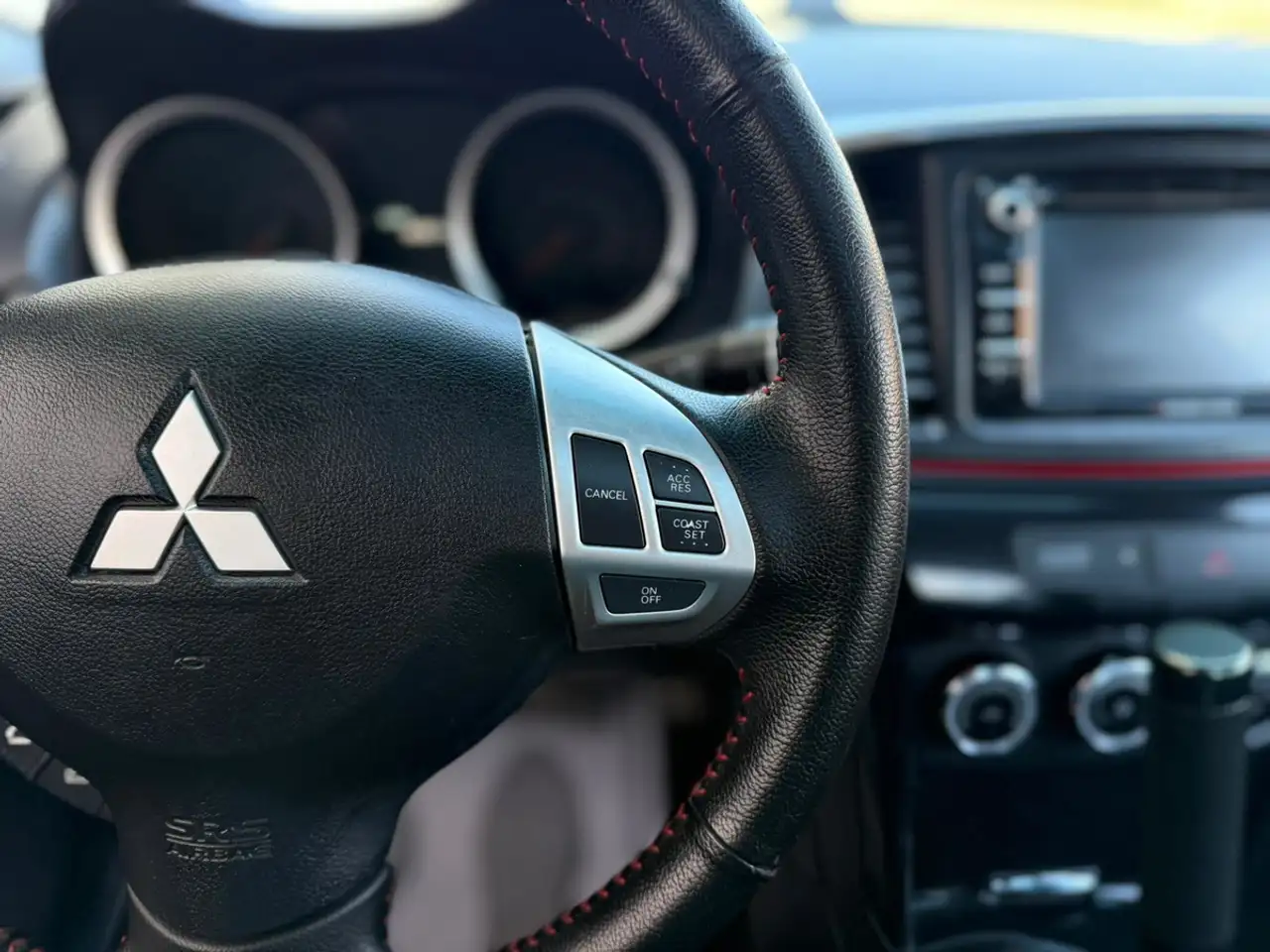 Mitsubishi Lancer снимка Mitsubishi Lancer