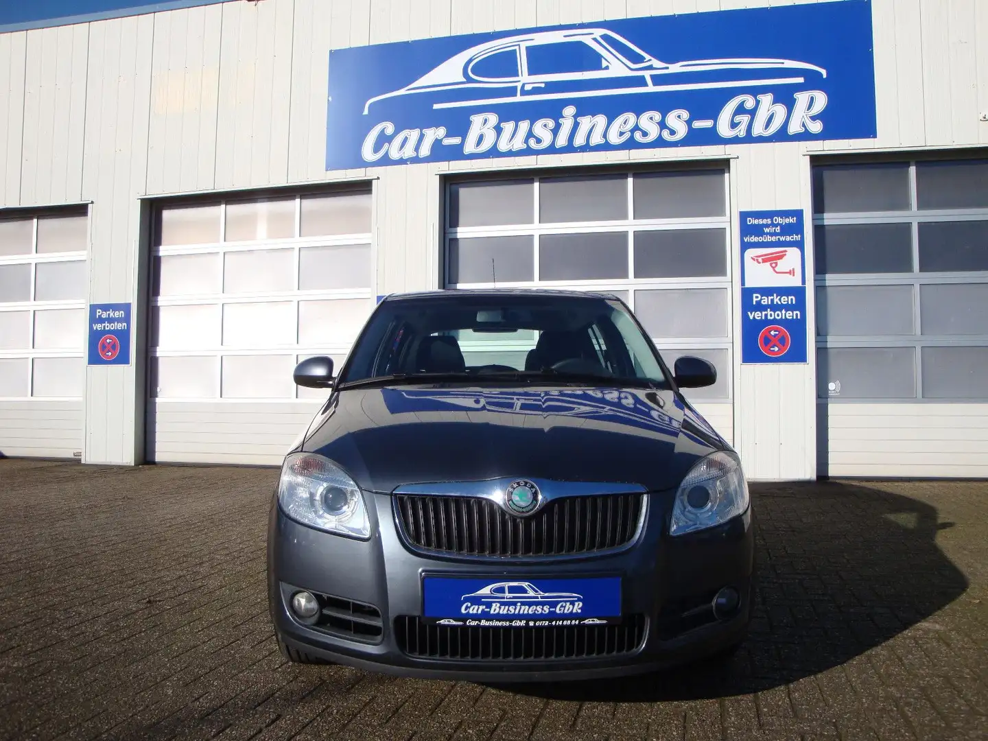 Skoda Fabia Ambiente siva - 2