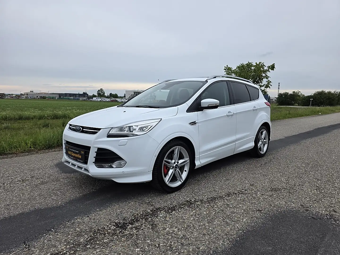 Ford Kuga 2,0 TDCi ST-Line Start/Stop Powershift Aut. AWD Weiß - 2