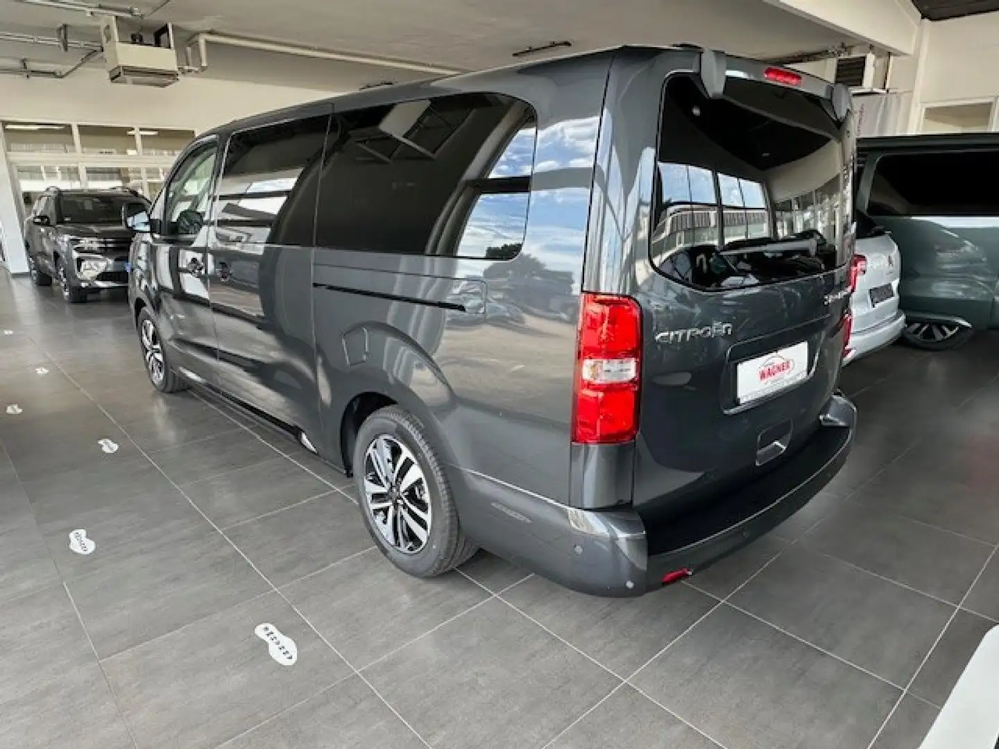 Citroen Spacetourer Max XL Schwarz - 2