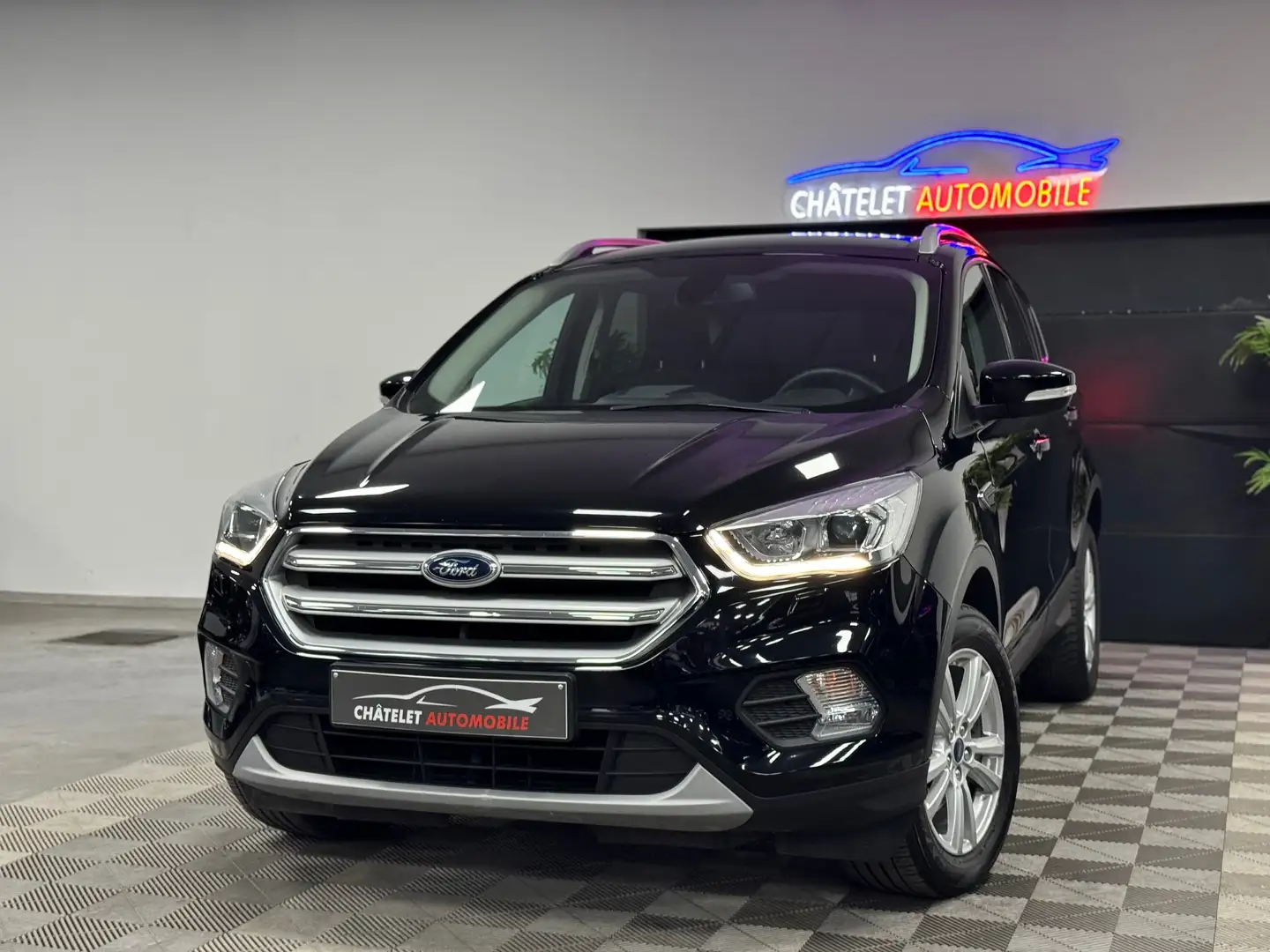 Ford Kuga 1.5 EcoBoost FWD Business Class Noir - 1
