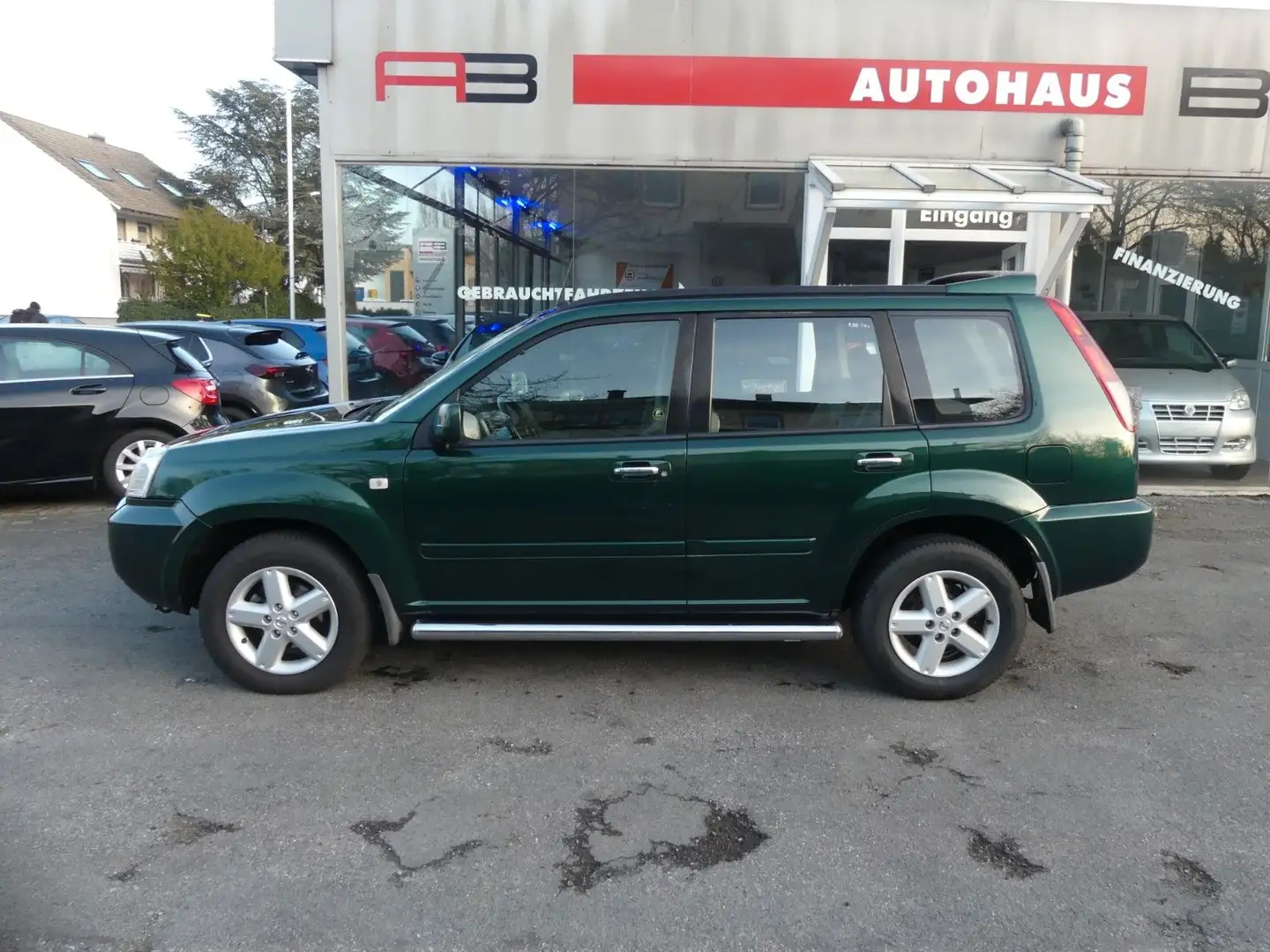 Nissan X-Trail Sport Zelená - 1
