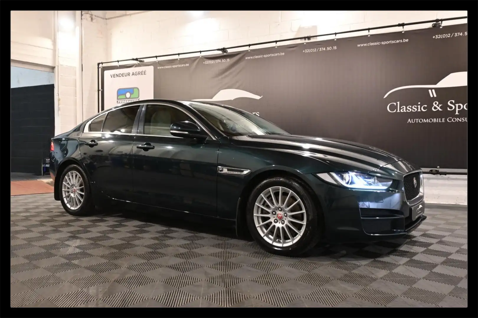 Jaguar XE XE 2.0D EURO 6b / AUTO / CUIR / GPS NAVI / CAMERA Groen - 1