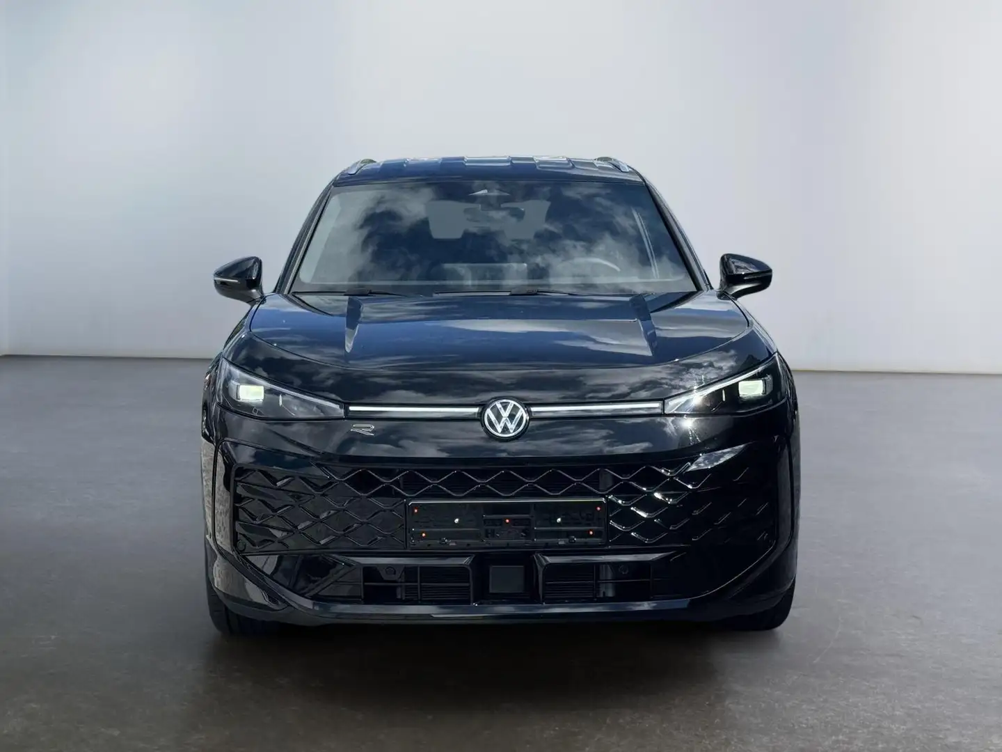 Volkswagen T-Roc 1,5 eTSI DSG R-Line LED Plus Anhängerkupplung N... Schwarz - 2