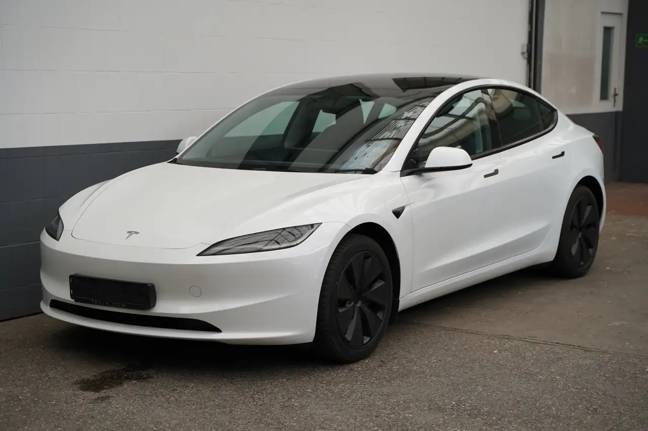 Tesla Model 3 Standard Range + *Highland*, миниатюра 3