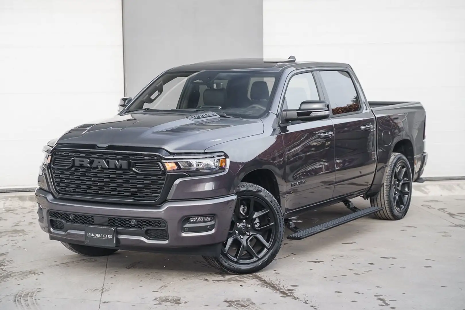 Dodge RAM 2025 Sport G/T Night Premium Granite € 72600 Gris - 2