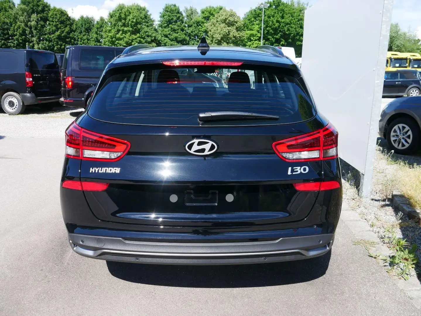 Hyundai i30 cw GO 1.0 T-GDi*NAVI*PDC*KAMERA*LED*ACC*SHZ*TEMPOM Schwarz - 2