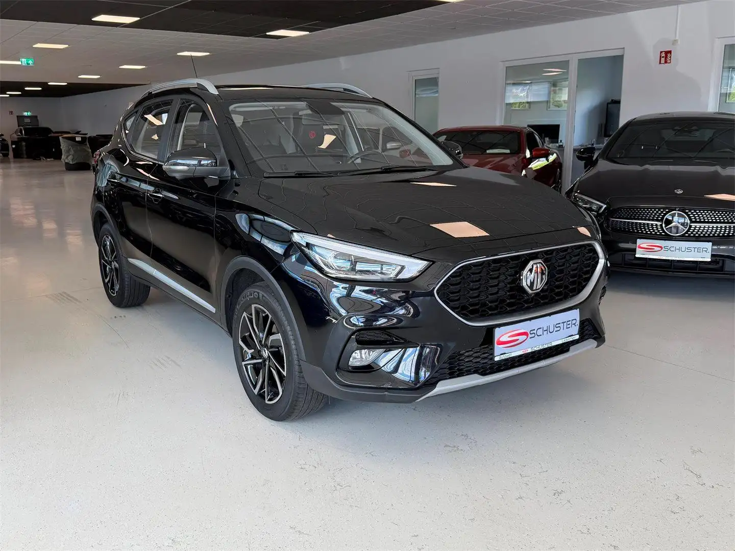 MG ZS 1,0T Luxury *Panoramadach* Schwarz - 1
