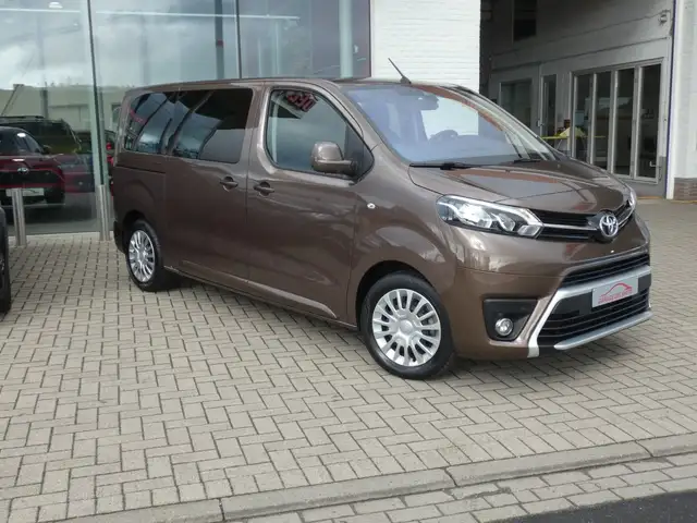 Toyota Proace Verso 144pk Shuttle+Camera+GPS+Parkeersensoren 9PL