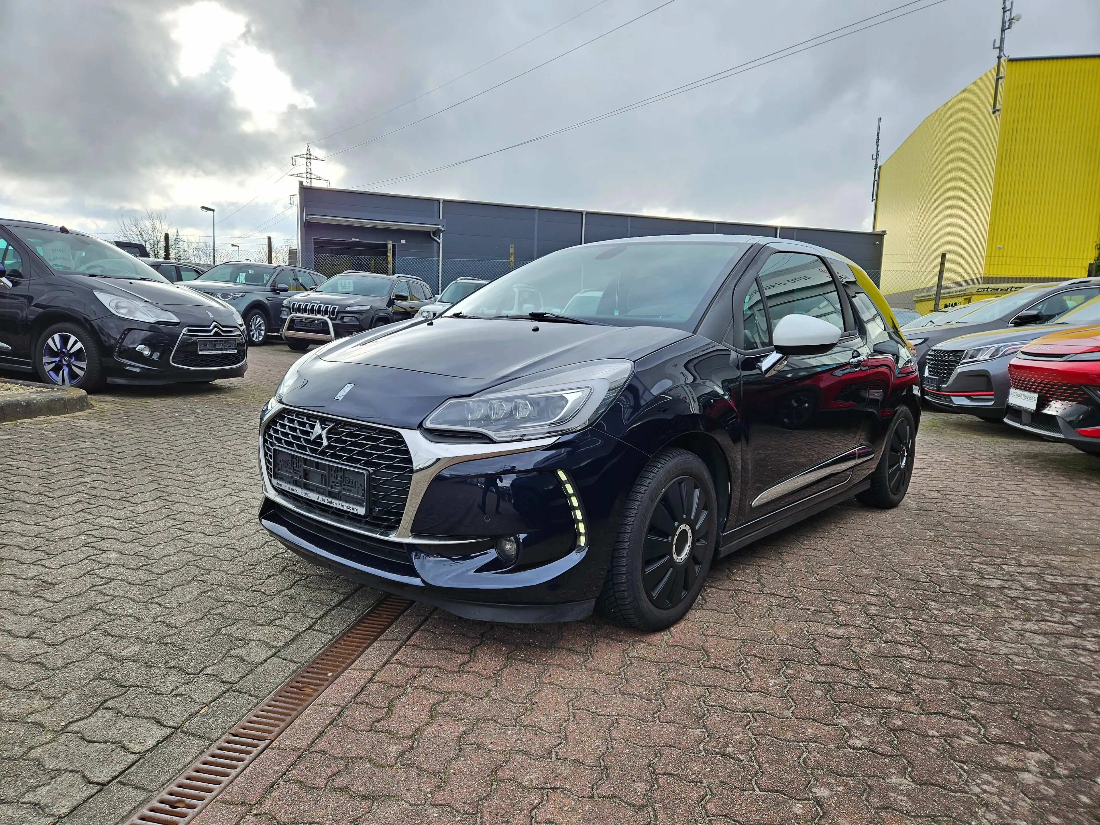 Citroen DS3 Sport Chic*TÜV Neu*Kamera*Klima*Sitzheizung — photo 3
