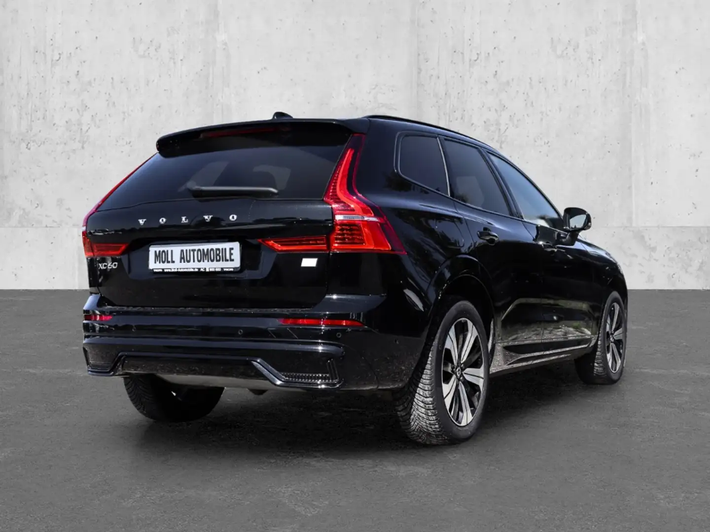 Volvo XC60 Plus Dark Recharge Plug-In Hybrid AWD T8 Twin Engi Noir - 2