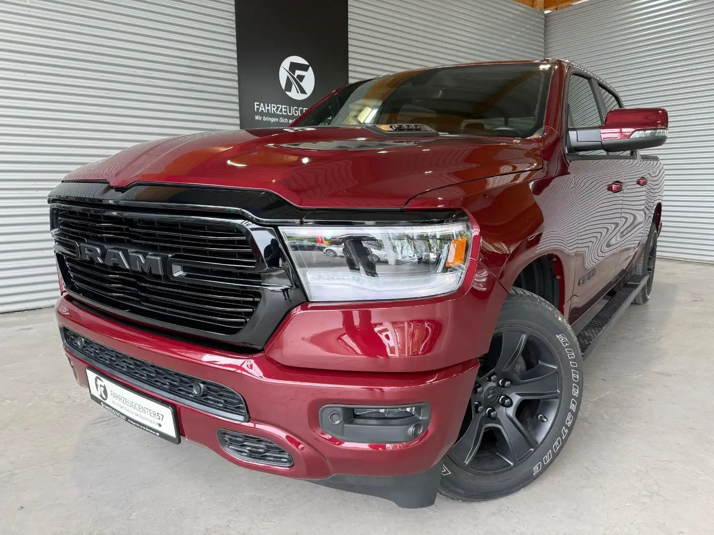 Dodge RAM 1500 Sport 4x4 Crew Cab 5.7L/RFK/H&K/CARPLAY Roşu - 1