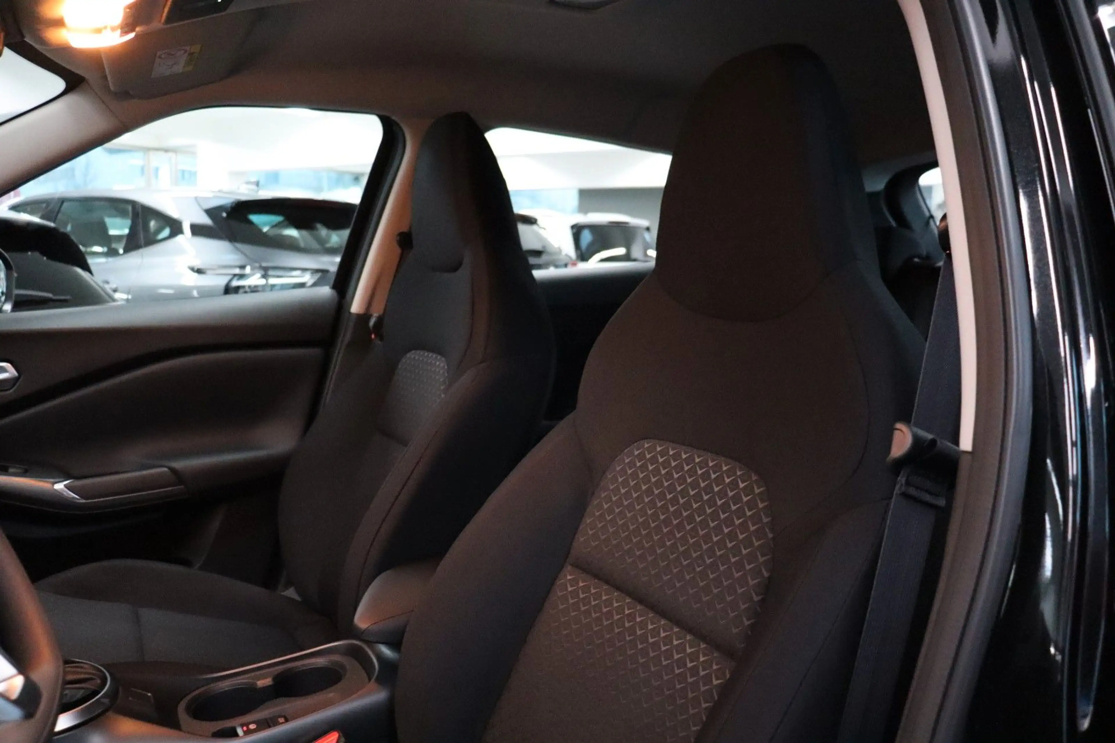 Nissan Juke 1.0 AT MJ2025 Acenta Carpl LED Klimaaut SHZ — photo 13