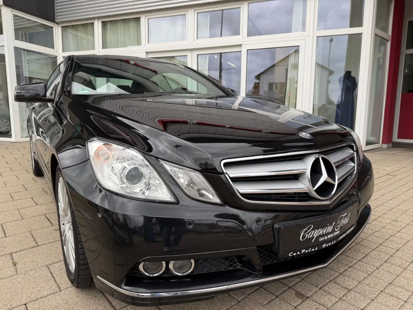 Mercedes-Benz E 250 E -Klasse Coupe E 250 CGI BlueEfficiency Schwarz - 2