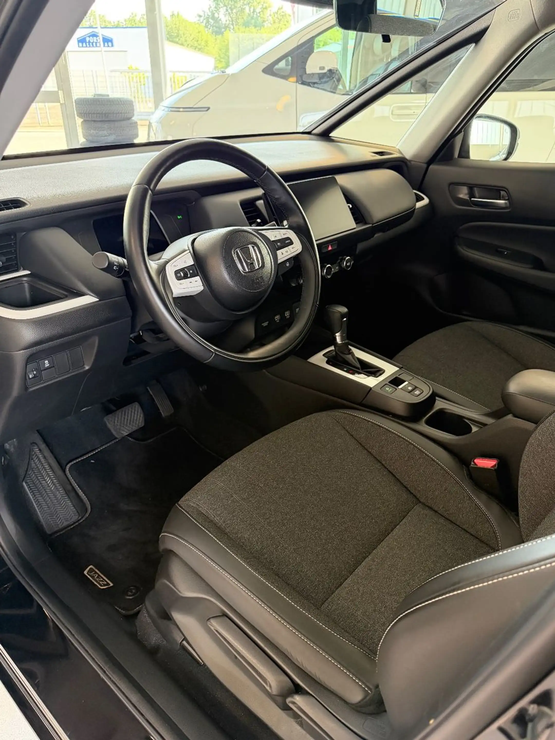 Honda Jazz 1.5 i-MMD Hybrid Advance — photo 14