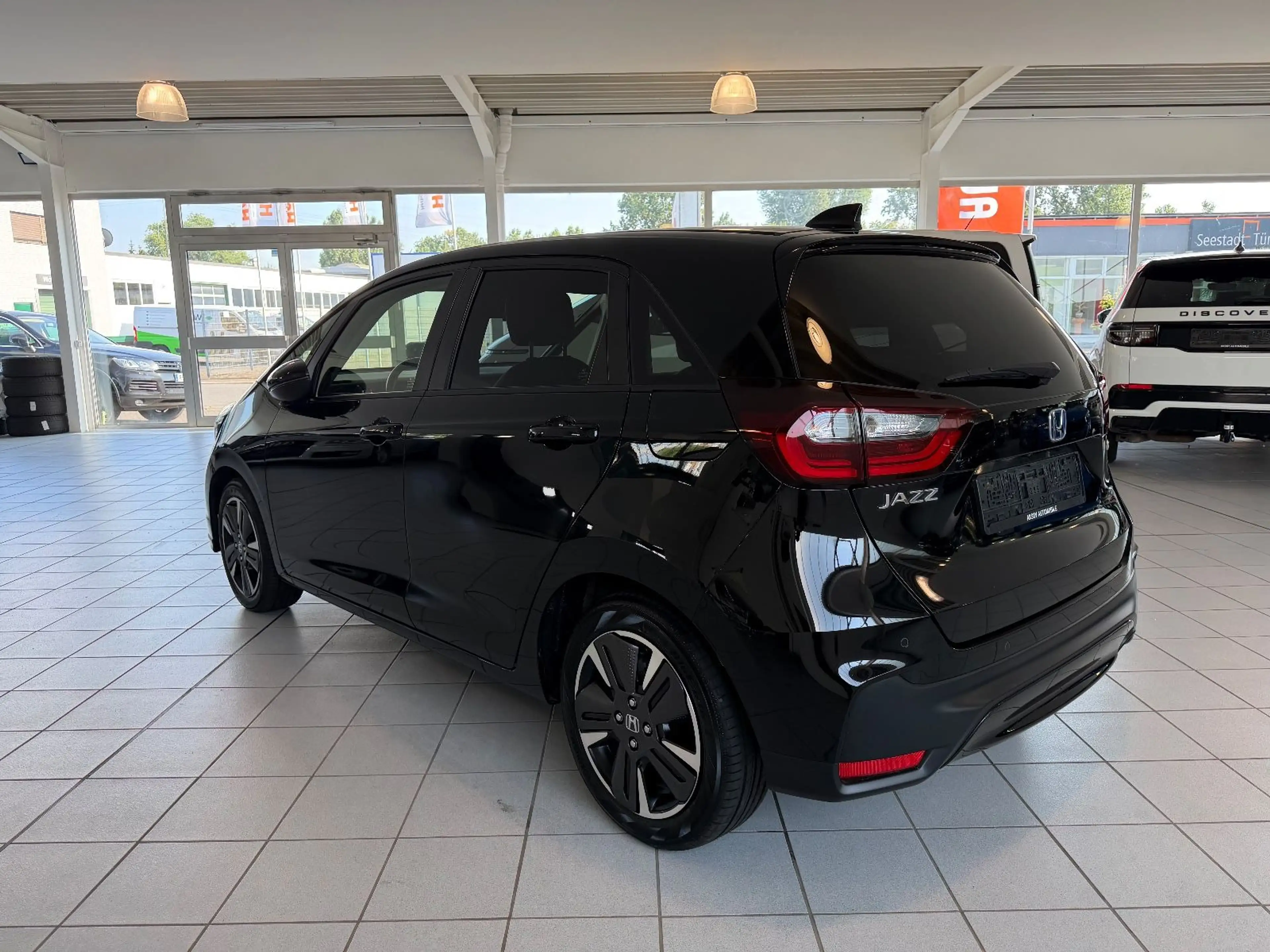 Honda Jazz 1.5 i-MMD Hybrid Advance — photo 3