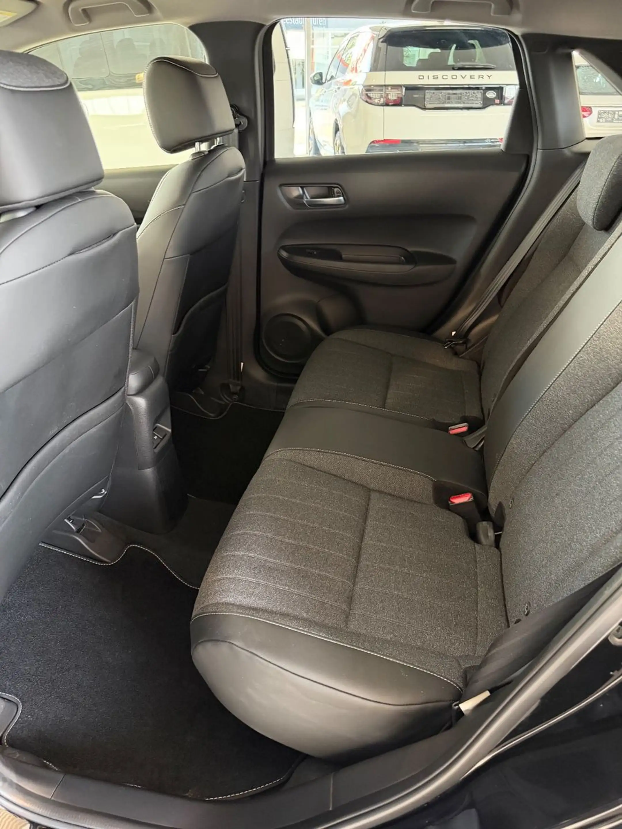Honda Jazz 1.5 i-MMD Hybrid Advance — photo 11