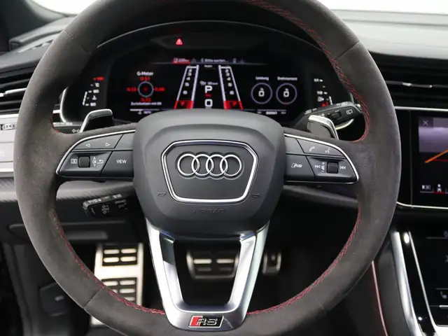 Audi RS Q8 view 15