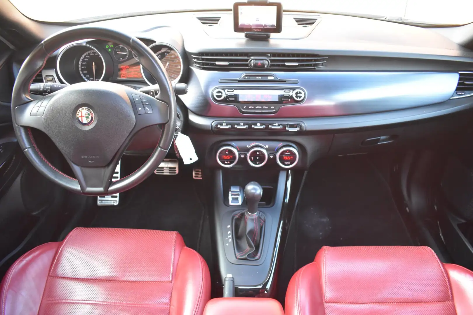 Alfa Romeo Giulietta 1.4 T Distinctive '12 Pano Leder Clima Navi Cruise Weiß - 2