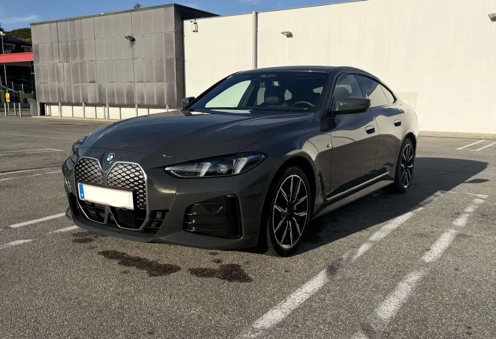 BMW i4 Gran Coupe xDrive40 83,9kWh Grau - 1