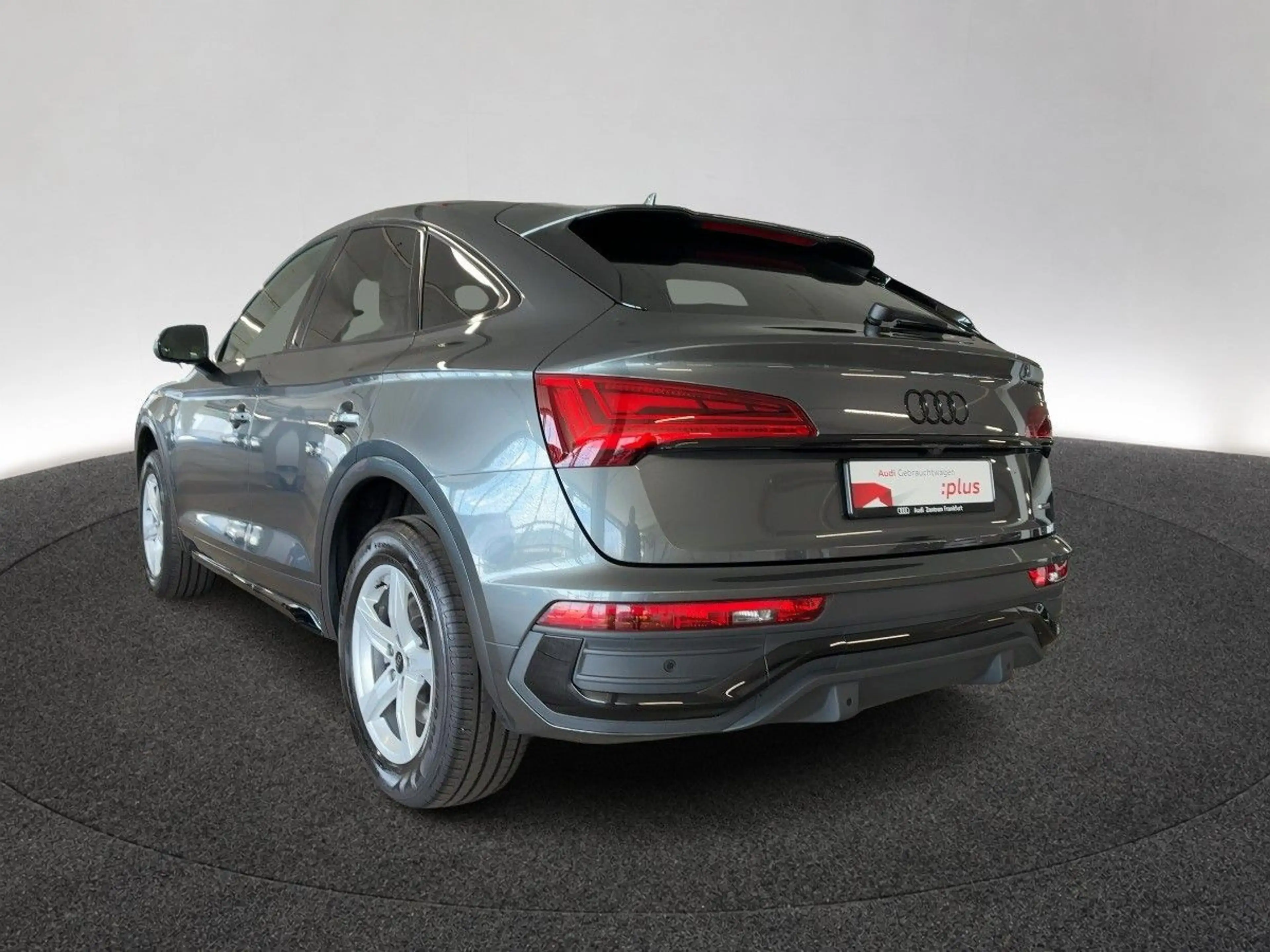 Audi Q5 40 TFSI quattro S tronic S line ACC — photo 3