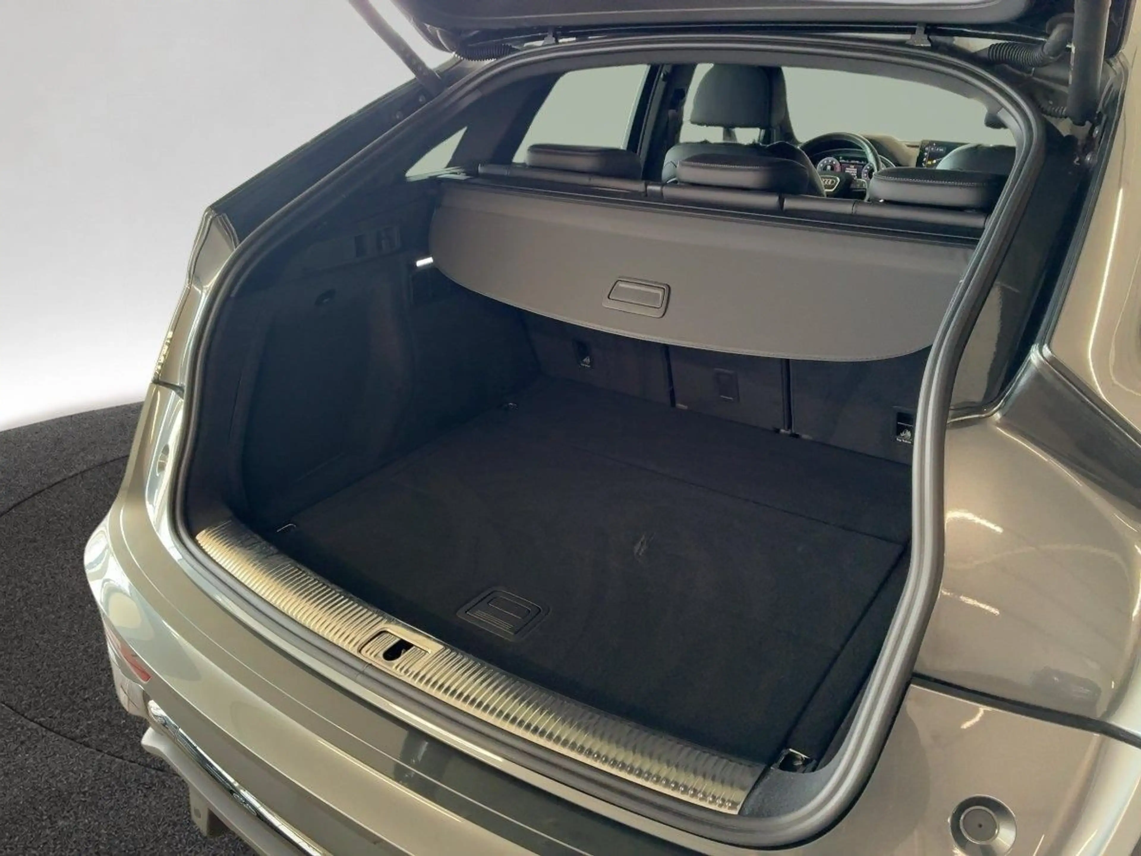 Audi Q5 40 TFSI quattro S tronic S line ACC — photo 11