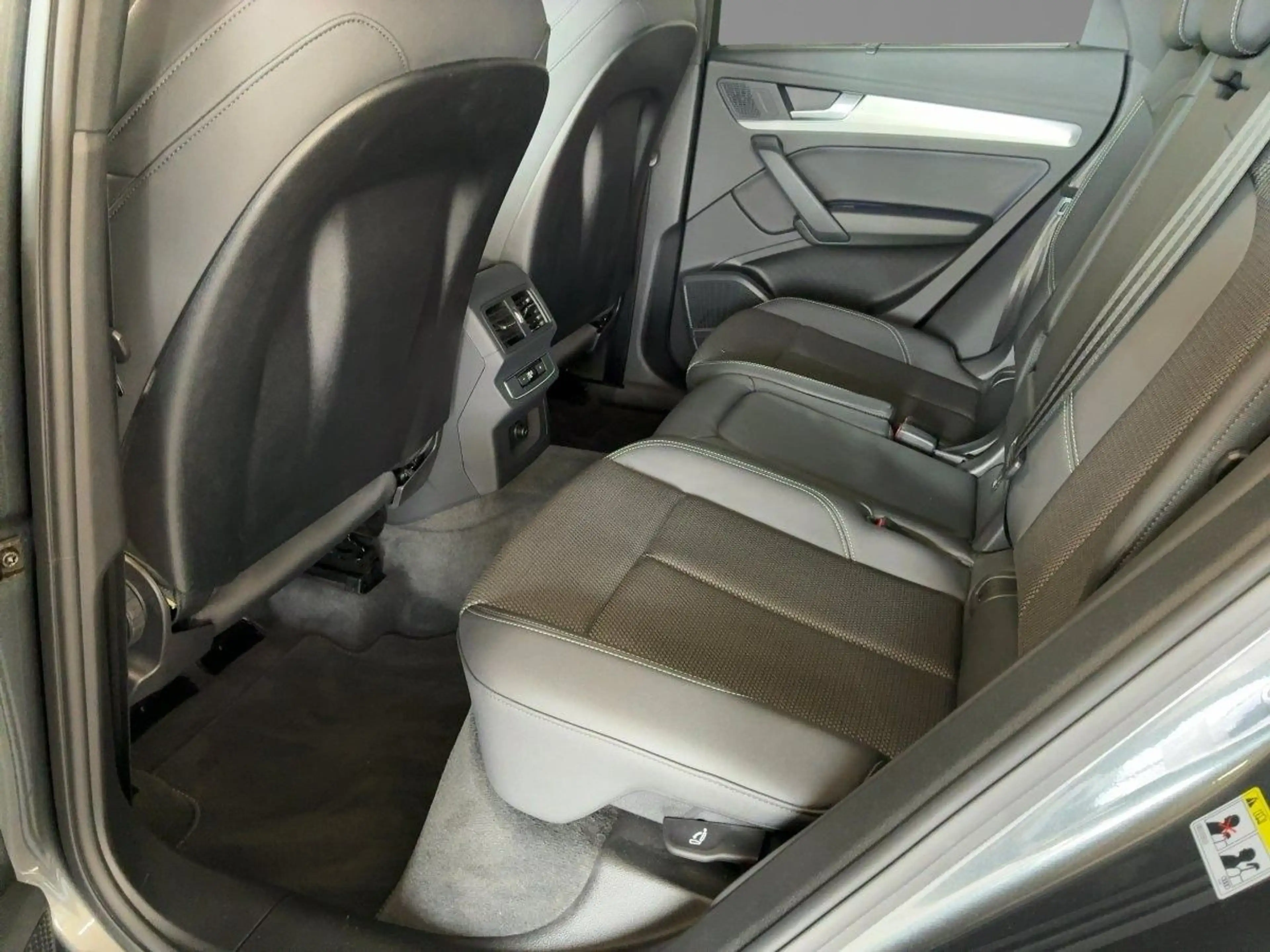 Audi Q5 40 TFSI quattro S tronic S line ACC — photo 8