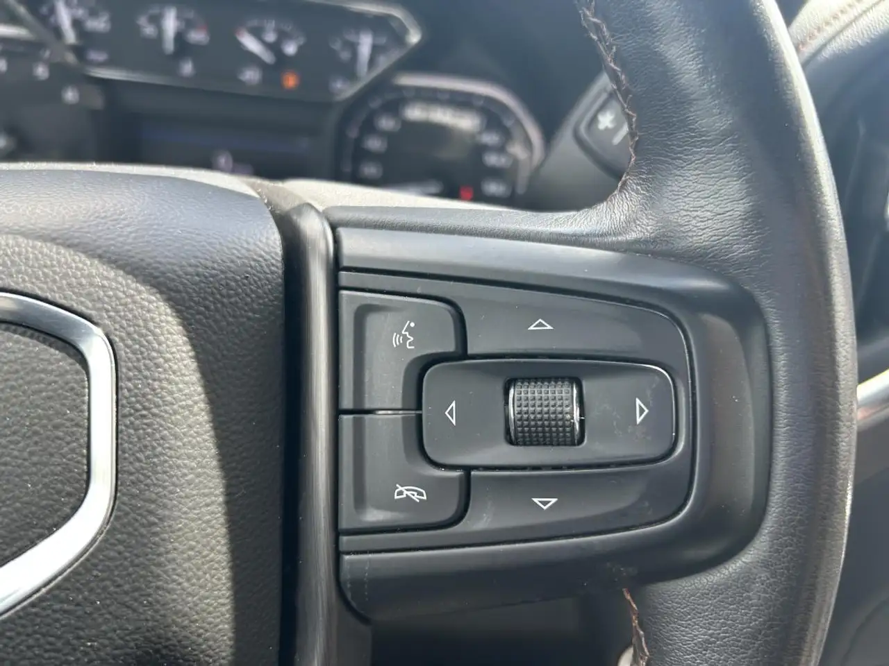 GMC 1500 снимка GMC 1500