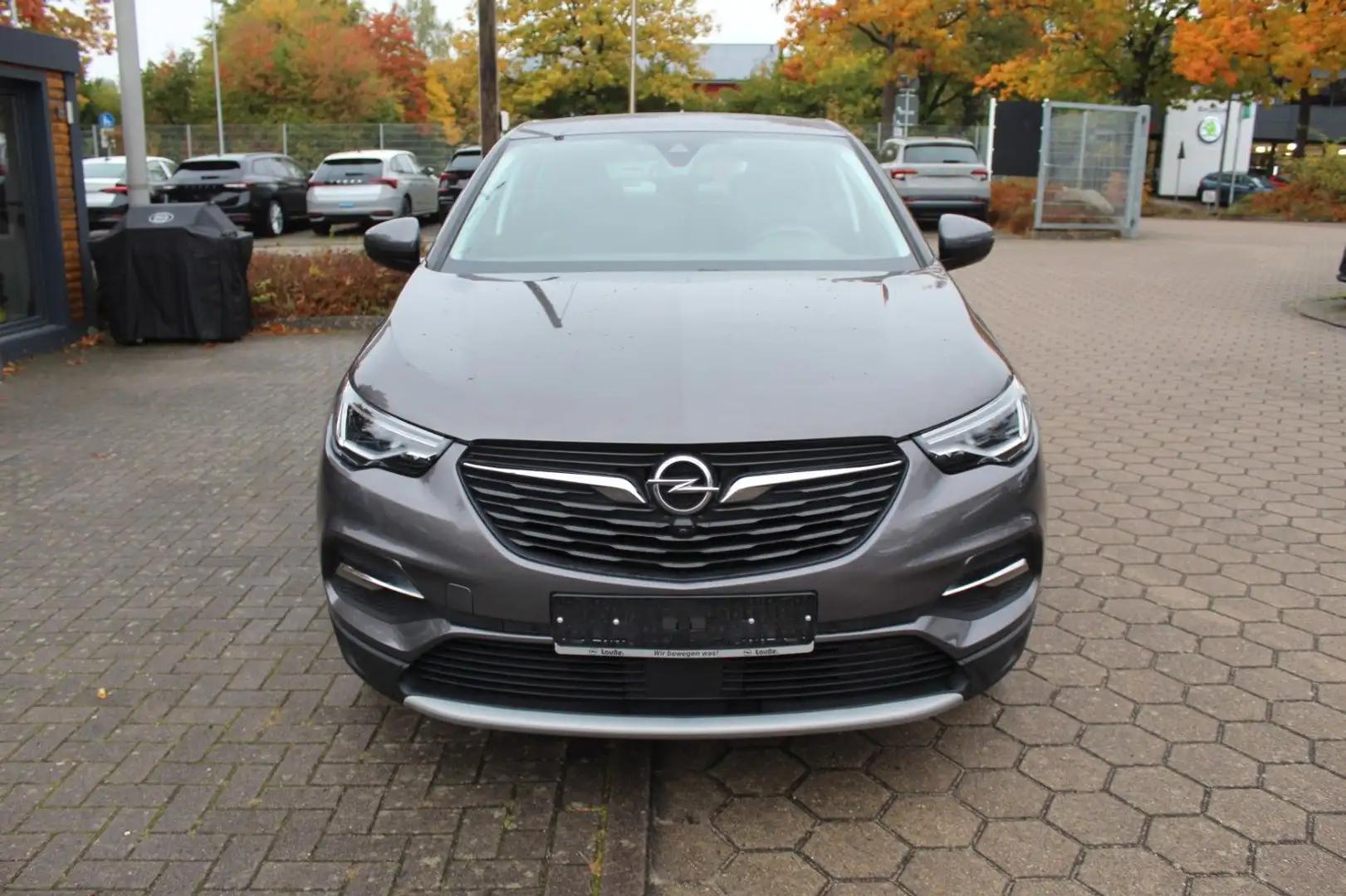 Opel Grandland X 1.2 Turbo Innovation Grau - 2