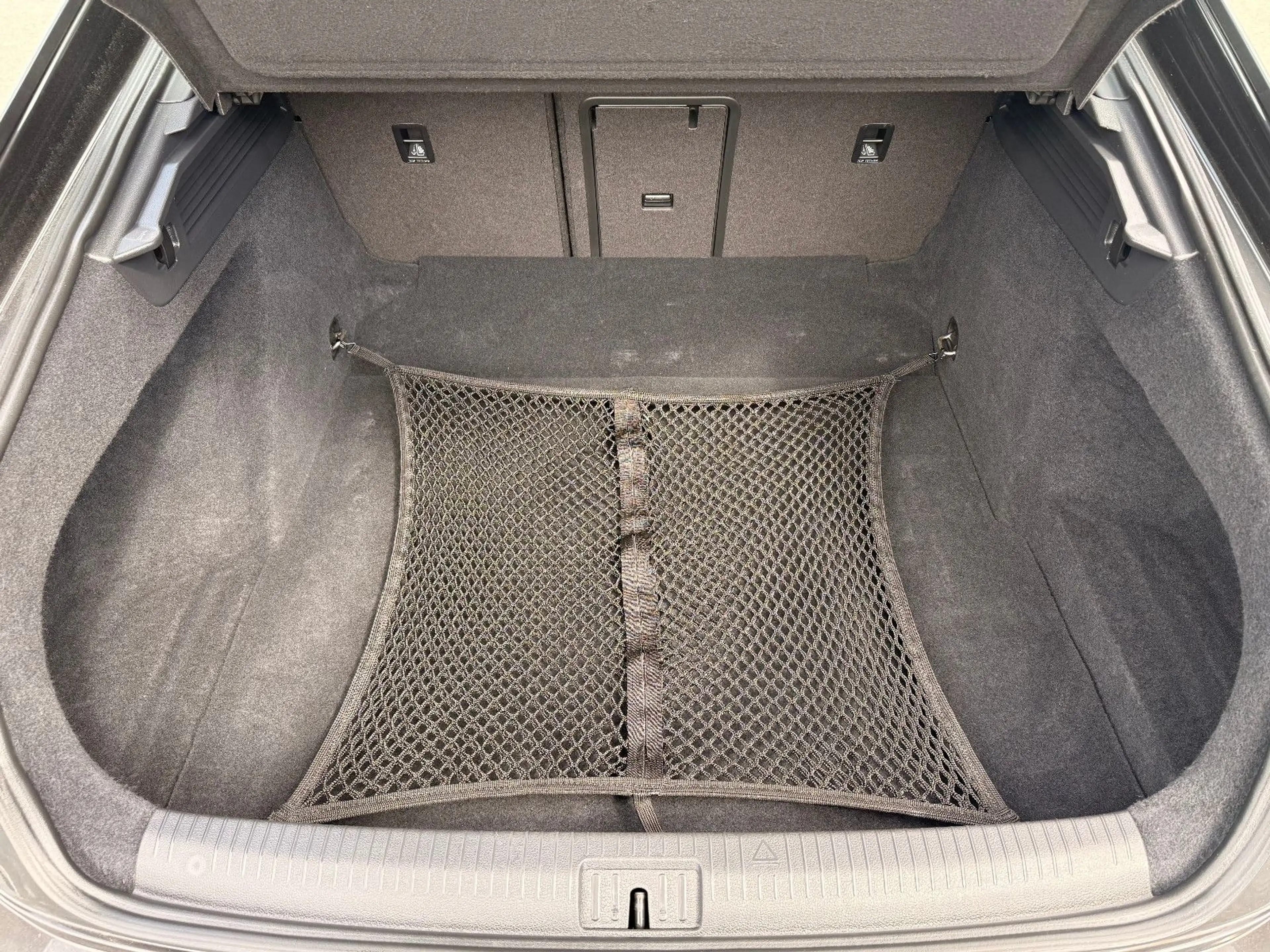 Volkswagen Arteon R-Line 4Motion TÜV-GARANTIE-Inspektion — photo 15