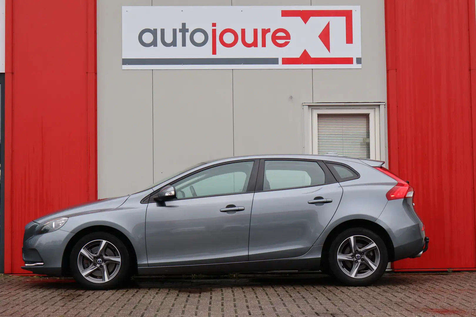 Volvo V40 2.0 D4 Momentum Business | Origineel NL | Trekhaak Gris - 2