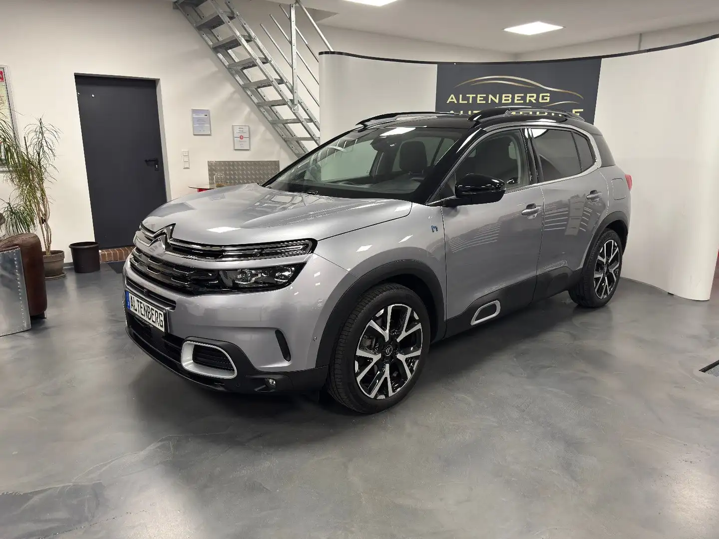 Citroen C5 Aircross Shine Pack Hybrid Pano LED AHK ACC Grau - 2
