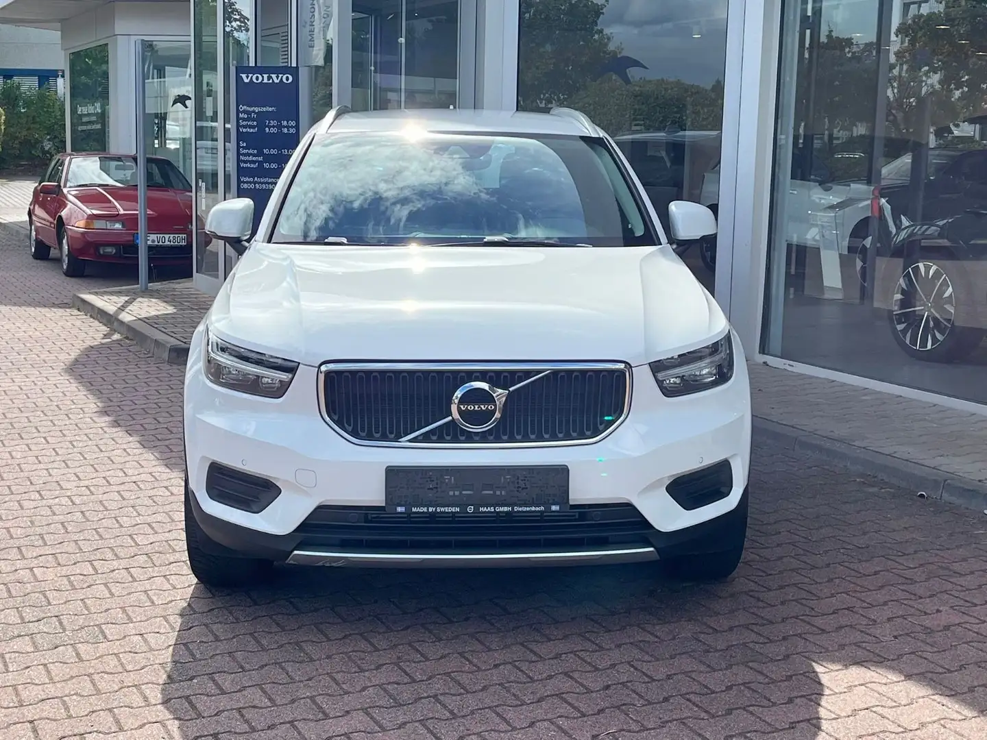 Volvo XC40 T3 Momentum Pro Geartronic Blanc - 2